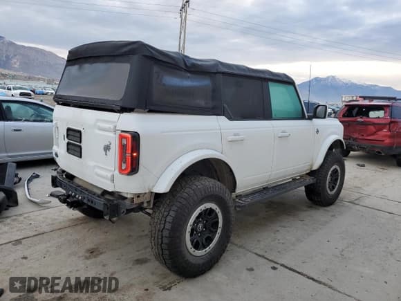✅ 2022 Ford Bronco • VIN: 1FMDE5DHXNLB48674 • Lot: 93339155. Listed on Copart with 41,933 mi. Free auction sales archive from the USA and detailed vehicle history report at DreamBid. Image 3.