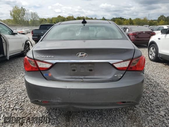 ✅ 2012 Hyundai Sonata SE • VIN: 5NPEC4AC0CH432785 • Lot: 72674274. Listed on Copart with 179,986 mi. Free auction sales archive from the USA and detailed vehicle history report at DreamBid. Image 6.