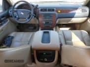 ✅ 2007 Chevrolet Suburban LTZ • VIN: 3GNFK16337G190093 • Lot: 68565854. Wystawiony na Copart z przebiegiem 173 714 mil. Bezpłatny archiwum sprzedaży aukcyjnych z USA i szczegółowy raport historii pojazdu na DreamBid. Zdjęcie 8.