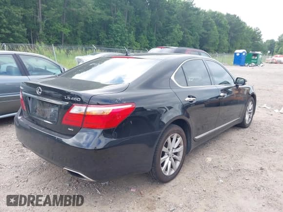 ✅ 2010 Lexus LS 460 • VIN: JTHCL5EFXA5008723 • Лот: 42635747. Опубликован ранее на IAAI с пробегом 156 030 миль. Бесплатный доступ к архиву аукционных продаж из США и подробный отчёт об истории автомобиля на DreamBid. Изображение 4.