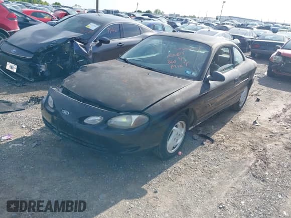 ✅ 2000 Ford Escort ZX2 • VIN: 3FAKP1139YR235632 • Lot: 42240451. Listed on IAAI with 139,532 mi. Free auction sales archive from the USA and detailed vehicle history report at DreamBid. Image 17.