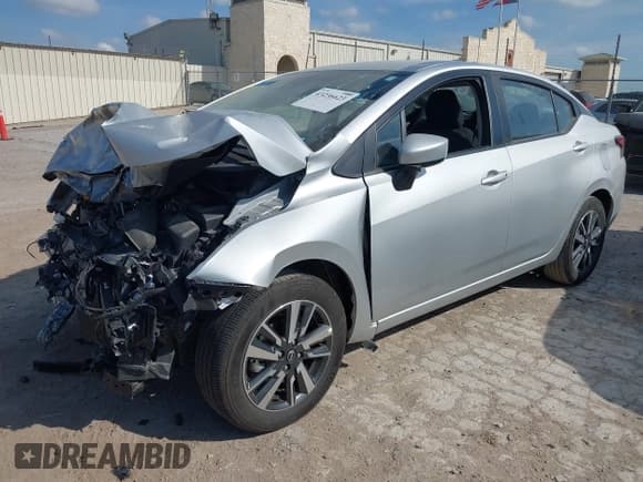 ✅ 2025 Nissan Versa SV • VIN: 3N1CN8EV5SL817748 • Лот: 43236623. Опубликован ранее на IAAI с пробегом 11 932 миль. Бесплатный доступ к архиву аукционных продаж из США и подробный отчёт об истории автомобиля на DreamBid. Изображение 2.