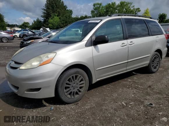 2009 Toyota Sienna LE with VIN 5TDBK23C69S023958, listed as a Copart auction lot 60220025 with 262,409 mi miles and Non repairable. Bid and sale history available at DreamBid. Image 1.