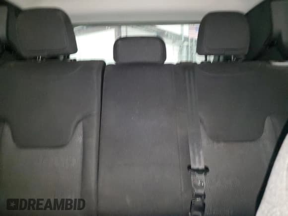 ✅ 2017 Jeep Renegade Latitude • VIN: ZACCJABB8HPF64886 • Лот: 93491645. Опубликован ранее на Copart с пробегом 114 687 миль. Бесплатный доступ к архиву аукционных продаж из США и подробный отчёт об истории автомобиля на DreamBid. Изображение 10.