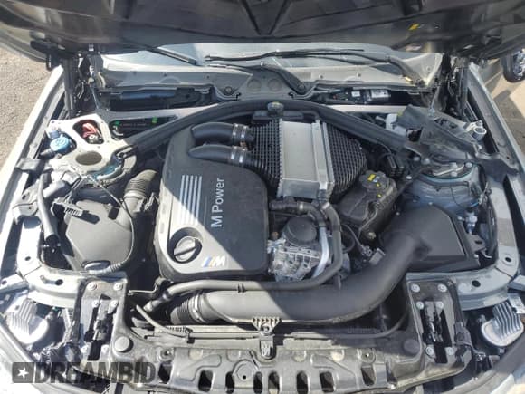 ✅ 2019 BMW M4 CS • VIN: WBS3S7C50KAC09576 • Lot: 56658415. Listed on Copart with 10,624 mi. Free auction sales archive from the USA and detailed vehicle history report at DreamBid. Image 11.