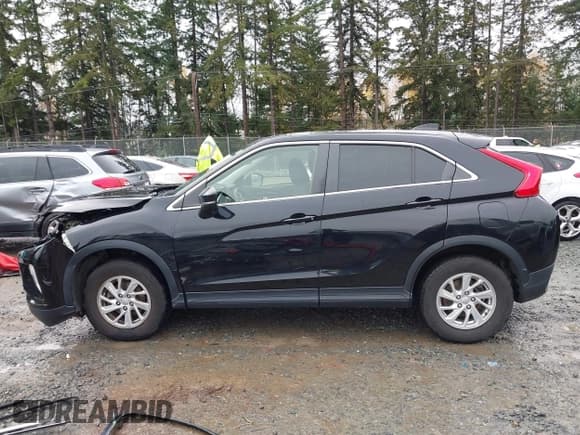 ✅ 2019 Mitsubishi Eclipse Cross ES • VIN: JA4AT3AA9KZ030577 • Лот: 43794365. Опубликован ранее на IAAI с пробегом 66 214 миль. Бесплатный доступ к архиву аукционных продаж из США и подробный отчёт об истории автомобиля на DreamBid. Изображение 15.