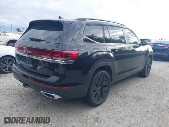 ✅ 2024 Volkswagen Atlas SE • VIN: 1V2JR2CAXRC616681 • Lot: 43102503. Wystawiony na IAAI z przebiegiem Nie podano. Bezpłatny archiwum sprzedaży aukcyjnych z USA i szczegółowy raport historii pojazdu na DreamBid. Zdjęcie 4.