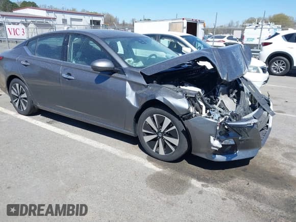 ✅ 2020 Nissan Altima SV • VIN: 1N4BL4DV4LC167077 • Lot: 41863717. Listed on IAAI with 107,391 mi. Free auction sales archive from the USA and detailed vehicle history report at DreamBid. Image 1.