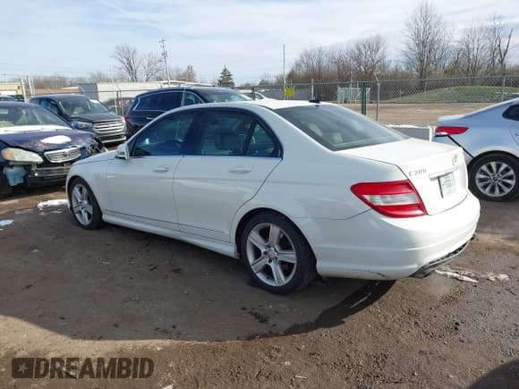 ✅ 2011 Mercedes-Benz C 300 Sport • VIN: WDDGF8BB4BR180565 • Lot: 43845789. Listed on IAAI with 144,831 mi. Free auction sales archive from the USA and detailed vehicle history report at DreamBid. Image 3.