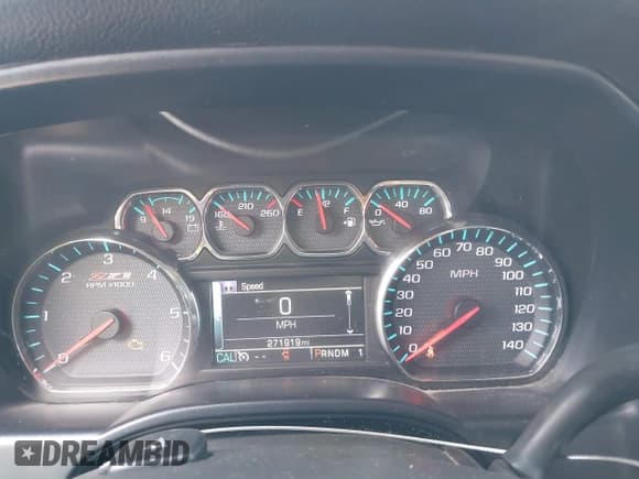 ✅ 2015 Chevrolet Silverado 2500HD LT • VIN: 1GC1KVEG5FF557414 • Lot: 41735823. Wystawiony na IAAI z przebiegiem 271 919 mil. Bezpłatny archiwum sprzedaży aukcyjnych z USA i szczegółowy raport historii pojazdu na DreamBid. Zdjęcie 7.