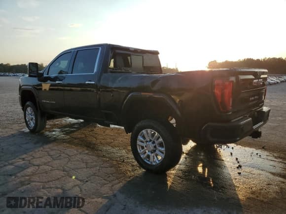 ✅ 2020 GMC Sierra 3500HD Denali • VIN: 1GT49WEY8LF206466 • Lot: 79519234. Wystawiony na Copart z przebiegiem 54 360 mil. Bezpłatny archiwum sprzedaży aukcyjnych z USA i szczegółowy raport historii pojazdu na DreamBid. Zdjęcie 2.