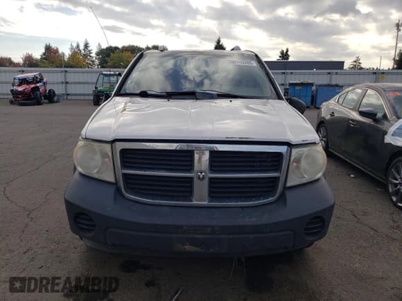 ✅ 2008 Dodge Durango • VIN: 1D8HB38N88F119813 • Lot: 86749285. Wystawiony na Copart z przebiegiem Nie podano. Bezpłatny archiwum sprzedaży aukcyjnych z USA i szczegółowy raport historii pojazdu na DreamBid. Zdjęcie 5.