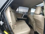 ✅ 2010 Toyota 4Runner SR5 • VIN: JTEBU5JR4A5025278 • Лот: 93029375. Опубликован ранее на Copart с пробегом 257 626 миль. Бесплатный доступ к архиву аукционных продаж из США и подробный отчёт об истории автомобиля на DreamBid. Изображение 11.