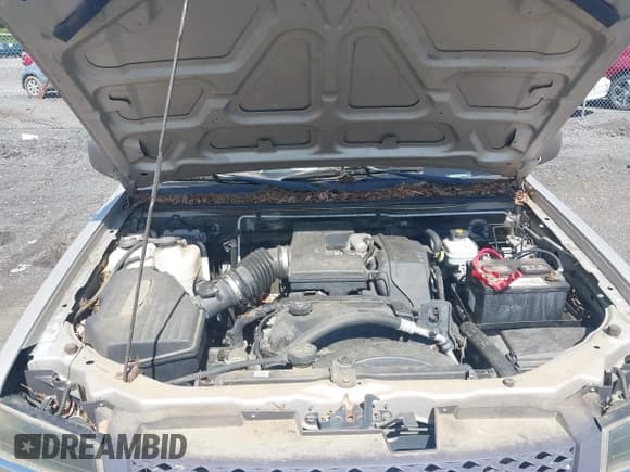 ✅ 2004 Chevrolet Colorado LS Z71 • VIN: 1GCDT196648111231 • Lot: 42176134. Wystawiony na IAAI z przebiegiem 165 736 mil. Bezpłatny archiwum sprzedaży aukcyjnych z USA i szczegółowy raport historii pojazdu na DreamBid. Zdjęcie 10.