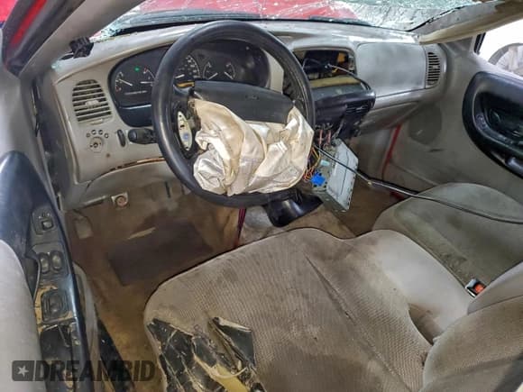 ✅ 1997 Ford Ranger XLT • VIN: 1FTCR10A4VPB10811 • Lot: 93762945. Listed on Copart with 194,079 mi. Free auction sales archive from the USA and detailed vehicle history report at DreamBid. Image 8.