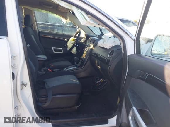 ✅ 2014 Chevrolet Captiva Sport LS • VIN: 3GNAL2EK5ES581987 • Lot: 43498323. Wystawiony na IAAI z przebiegiem 156 748 mil. Bezpłatny archiwum sprzedaży aukcyjnych z USA i szczegółowy raport historii pojazdu na DreamBid. Zdjęcie 5.