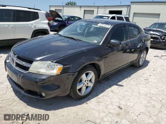 2010 Dodge Avenger R/T с VIN 1B3CC5FV1AN204137, выставлен на аукционе Copart как лот 62013845 с пробегом 119 018 миль миль и Списание • Salvage title. История ставок и продаж доступна на DreamBid. Изображение 1.