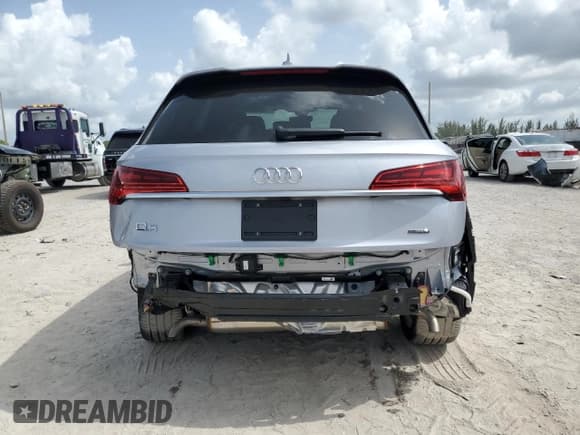 ✅ 2023 Audi Q5 S line Prestige • VIN: WA1FAAFY7P2061803 • Lot: 59907565. Wystawiony na Copart z przebiegiem 14 614 mil. Bezpłatny archiwum sprzedaży aukcyjnych z USA i szczegółowy raport historii pojazdu na DreamBid. Zdjęcie 6.