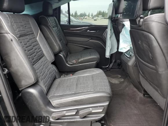 ✅ 2023 Cadillac Escalade ESV 4WD Sport Platinum • VIN: 1GYS4RKL8PR222004 • Лот: 75958194. Опубликован ранее на Copart с пробегом 15 791 миль. Бесплатный доступ к архиву аукционных продаж из США и подробный отчёт об истории автомобиля на DreamBid. Изображение 12.