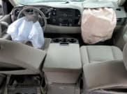 ✅ 2008 GMC Sierra 2500HD Work Truck • VIN: 1GTHK23638F165994 • Lot: 85192035. Wystawiony na Copart z przebiegiem 171 192 mil. Bezpłatny archiwum sprzedaży aukcyjnych z USA i szczegółowy raport historii pojazdu na DreamBid. Zdjęcie 8.