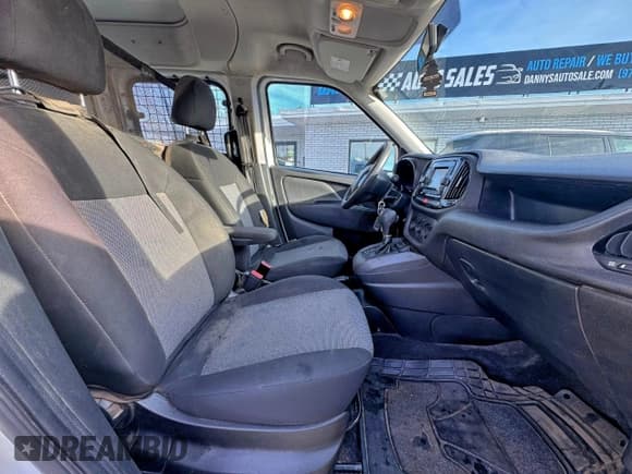 ✅ 2018 Ram ProMaster City Cargo Tradesman • VIN: ZFBERFABXJ6L49537 • Лот: 96792045. Опубликован ранее на Copart с пробегом 153 314 миль. Бесплатный доступ к архиву аукционных продаж из США и подробный отчёт об истории автомобиля на DreamBid. Изображение 5.