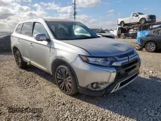 ✅ 2020 Mitsubishi Outlander SE • VIN: JA4AD3A34LZ042877 • Лот: 91304065. Опубликован ранее на Copart с пробегом 136 242 миль. Бесплатный доступ к архиву аукционных продаж из США и подробный отчёт об истории автомобиля на DreamBid. Изображение 4.