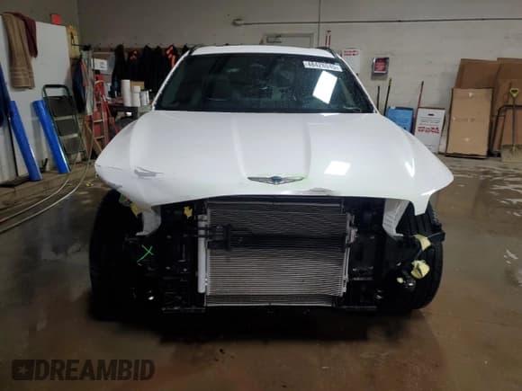 ✅ 2023 Genesis GV70 Sport • VIN: KMUMCDTC7PU085781 • Lot: 48428045. Wystawiony na Copart z przebiegiem 21 373 mil. Bezpłatny archiwum sprzedaży aukcyjnych z USA i szczegółowy raport historii pojazdu na DreamBid. Zdjęcie 5.