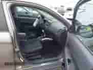 2013 Mitsubishi Outlander ES z VIN 4A4AP3AUXDE020860, wystawiony jako IAAI lot #43064158 z przebiegiem 162 134 mil mil oraz . Historia ofert i sprzedaży dostępna na DreamBid. Obrazek 5.