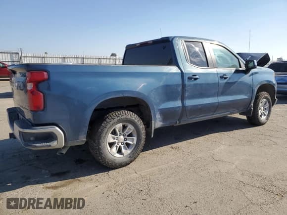 ✅ 2024 Chevrolet Silverado 1500 • VIN: 1GCRACE83RZ366886 • Лот: 42743435. Опубликован ранее на Copart с пробегом Не указан. Бесплатный доступ к архиву аукционных продаж из США и подробный отчёт об истории автомобиля на DreamBid. Изображение 3.