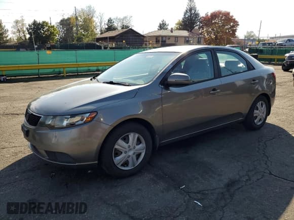 ✅ 2012 Kia Forte EX • VIN: KNAFU4A28C5618810 • Лот: 87033365. Опубликован ранее на Copart с пробегом 128 258 миль. Бесплатный доступ к архиву аукционных продаж из США и подробный отчёт об истории автомобиля на DreamBid. Изображение 1.