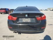 ✅ 2015 BMW 4 Series 428i • VIN: WBA3N3C52FK233718 • Лот: 63204215. Опубликован ранее на Copart с пробегом 159 600 миль. Бесплатный доступ к архиву аукционных продаж из США и подробный отчёт об истории автомобиля на DreamBid. Изображение 6.
