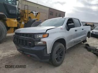 ✅ 2021 Chevrolet Silverado 1500 Custom Trail Boss • VIN: 1GCPYCEFXMZ236372 • Lot: 49490005. Wystawiony na Copart z przebiegiem 77 938 mil. Bezpłatny archiwum sprzedaży aukcyjnych z USA i szczegółowy raport historii pojazdu na DreamBid. Zdjęcie 1.
