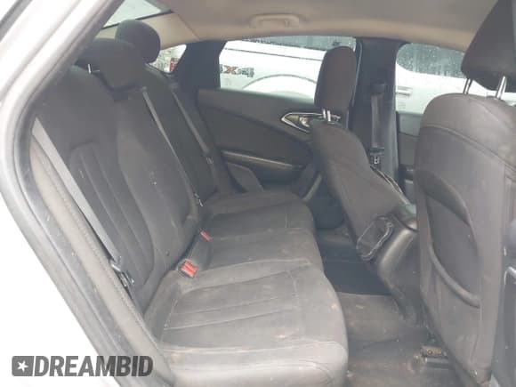 ✅ 2015 Chrysler 200 Limited • VIN: 1C3CCCAB0FN748897 • Lot: 42111462. Listed on IAAI with 157,724 mi. Free auction sales archive from the USA and detailed vehicle history report at DreamBid. Image 8.