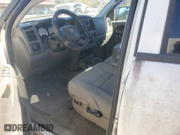 2006 Dodge 3500 ST z VIN 3D7ML48C26G174077, wystawiony jako Copart lot #89284525 z przebiegiem 516 609 mil mil oraz Czysty tytuł • Clean title. Historia ofert i sprzedaży dostępna na DreamBid. Obrazek 7.