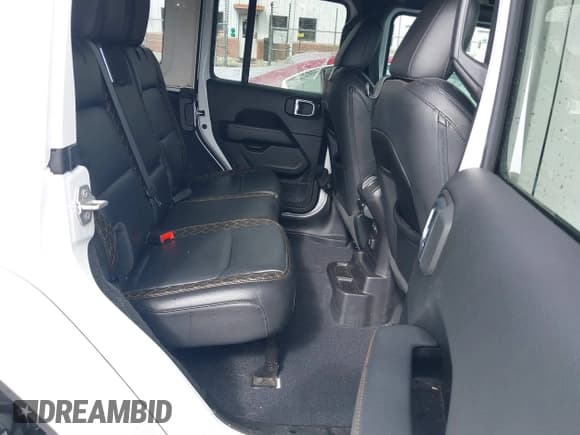 ✅ 2021 Jeep Wrangler Unlimited Sahara • VIN: 1C4HJXEG1MW597127 • Lot: 43354032. Listed on IAAI with 82,436 mi. Free auction sales archive from the USA and detailed vehicle history report at DreamBid. Image 8.