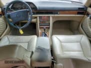 ✅ 1991 Mercedes-Benz 300 SE • VIN: WDBCA24D6MA588990 • Лот: 68976685. Опубликован ранее на Copart с пробегом 163 383 миль. Бесплатный доступ к архиву аукционных продаж из США и подробный отчёт об истории автомобиля на DreamBid. Изображение 8.