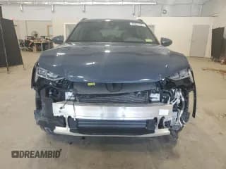 ✅ 2024 Audi Q8 e-tron • VIN: WA15ABGE5RB025102 • Lot: 65831524. Wystawiony na Copart z przebiegiem 10 623 mil. Bezpłatny archiwum sprzedaży aukcyjnych z USA i szczegółowy raport historii pojazdu na DreamBid. Zdjęcie 5.