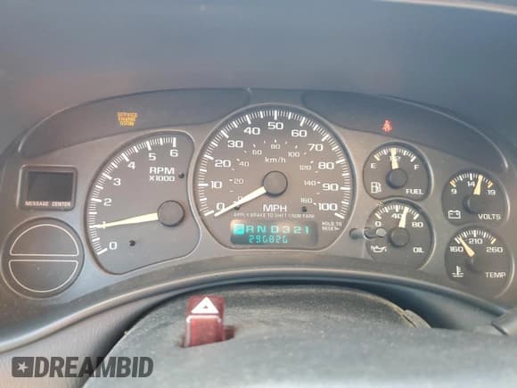 ✅ 2002 Chevrolet Suburban Z71 • VIN: 3GNFK16ZX2G216704 • Lot: 82005935. Listed on Copart with 296,826 mi. Free auction sales archive from the USA and detailed vehicle history report at DreamBid. Image 9.