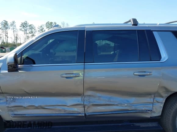 ✅ 2023 GMC Yukon XL Denali Ultimate • VIN: 1GKS2KKL9PR150446 • Lot: 41612180. Wystawiony na IAAI z przebiegiem 37 994 mil. Bezpłatny archiwum sprzedaży aukcyjnych z USA i szczegółowy raport historii pojazdu na DreamBid. Zdjęcie 14.