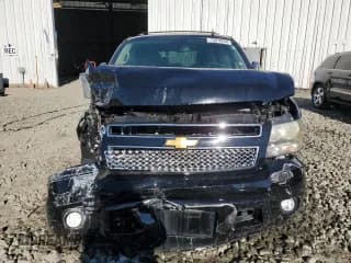 ✅ 2011 Chevrolet Suburban LTZ • VIN: 1GNSKKE36BR242265 • Lot: 75070844. Wystawiony na Copart z przebiegiem 84 505 mil. Bezpłatny archiwum sprzedaży aukcyjnych z USA i szczegółowy raport historii pojazdu na DreamBid. Zdjęcie 5.