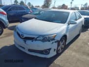✅ 2012 Toyota Camry LE • VIN: 4T1BF1FK3CU105050 • Lot: 43757428. Wystawiony na IAAI z przebiegiem 311 081 mil. Bezpłatny archiwum sprzedaży aukcyjnych z USA i szczegółowy raport historii pojazdu na DreamBid. Zdjęcie 2.