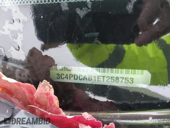 ✅ 2014 Dodge Journey SE • VIN: 3C4PDCAB1ET258753 • Lot: 43457483. Listed on IAAI with 186,330 mi. Free auction sales archive from the USA and detailed vehicle history report at DreamBid. Image 9.