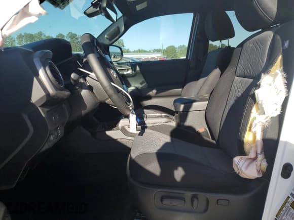 ✅ 2023 Toyota Tacoma TRD Off Road • VIN: 3TMCZ5AN5PM566298 • Lot: 86840595. Listed on Copart with 42,093 mi. Free auction sales archive from the USA and detailed vehicle history report at DreamBid. Image 7.