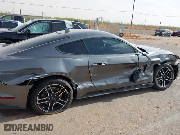 ✅ 2021 Ford Mustang GT • VIN: 1FA6P8CF5M5118712 • Lot: 42400727. Listed on IAAI with 49,646 mi. Free auction sales archive from the USA and detailed vehicle history report at DreamBid. Image 6.