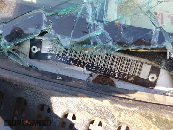 ✅ 2005 Chevrolet Silverado 1500 LS • VIN: 1GCEC19Z35Z286854 • Лот: 43374287. Опубликован ранее на IAAI с пробегом Не указан. Бесплатный доступ к архиву аукционных продаж из США и подробный отчёт об истории автомобиля на DreamBid. Изображение 9.