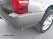 ✅ 2011 Chevrolet Tahoe LTZ • VIN: 1GNSCCE09BR333023 • Lot: 43085215. Listed on IAAI with 165,616 mi. Free auction sales archive from the USA and detailed vehicle history report at DreamBid. Image 19.