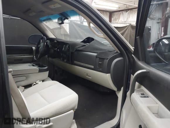 ✅ 2008 Chevrolet Silverado 1500 Work Truck • VIN: 1GCEC14C38Z296775 • Lot: 43398700. Listed on IAAI with 249,985 mi. Free auction sales archive from the USA and detailed vehicle history report at DreamBid. Image 5.