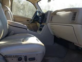✅ 2004 Chevrolet Suburban LS • VIN: 1GNEC16Z14J112645 • Лот: 41699031. Опубликован ранее на IAAI с пробегом 105 707 миль. Бесплатный доступ к архиву аукционных продаж из США и подробный отчёт об истории автомобиля на DreamBid. Изображение 5.