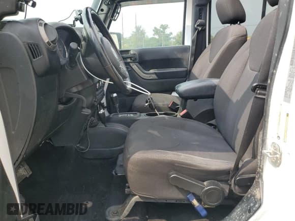 ✅ 2018 Jeep Wrangler Unlimited Sport S • VIN: 1C4BJWDG3JL907759 • Lot: 81500305. Wystawiony na Copart z przebiegiem 75 309 mil. Bezpłatny archiwum sprzedaży aukcyjnych z USA i szczegółowy raport historii pojazdu na DreamBid. Zdjęcie 7.