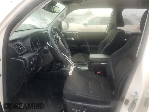 ✅ 2021 Toyota 4Runner TRD Off Road • VIN: JTEPU5JRXM5869139 • Lot: 82132335. Wystawiony na Copart z przebiegiem 115 081 mil. Bezpłatny archiwum sprzedaży aukcyjnych z USA i szczegółowy raport historii pojazdu na DreamBid. Zdjęcie 7.